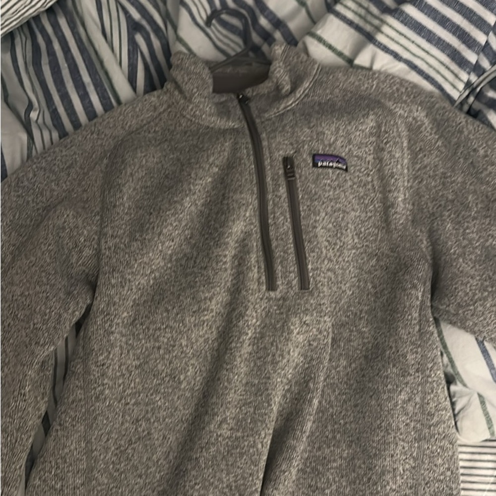 Patagonia Men’s Gray Zip-Neck Fleece Pullover